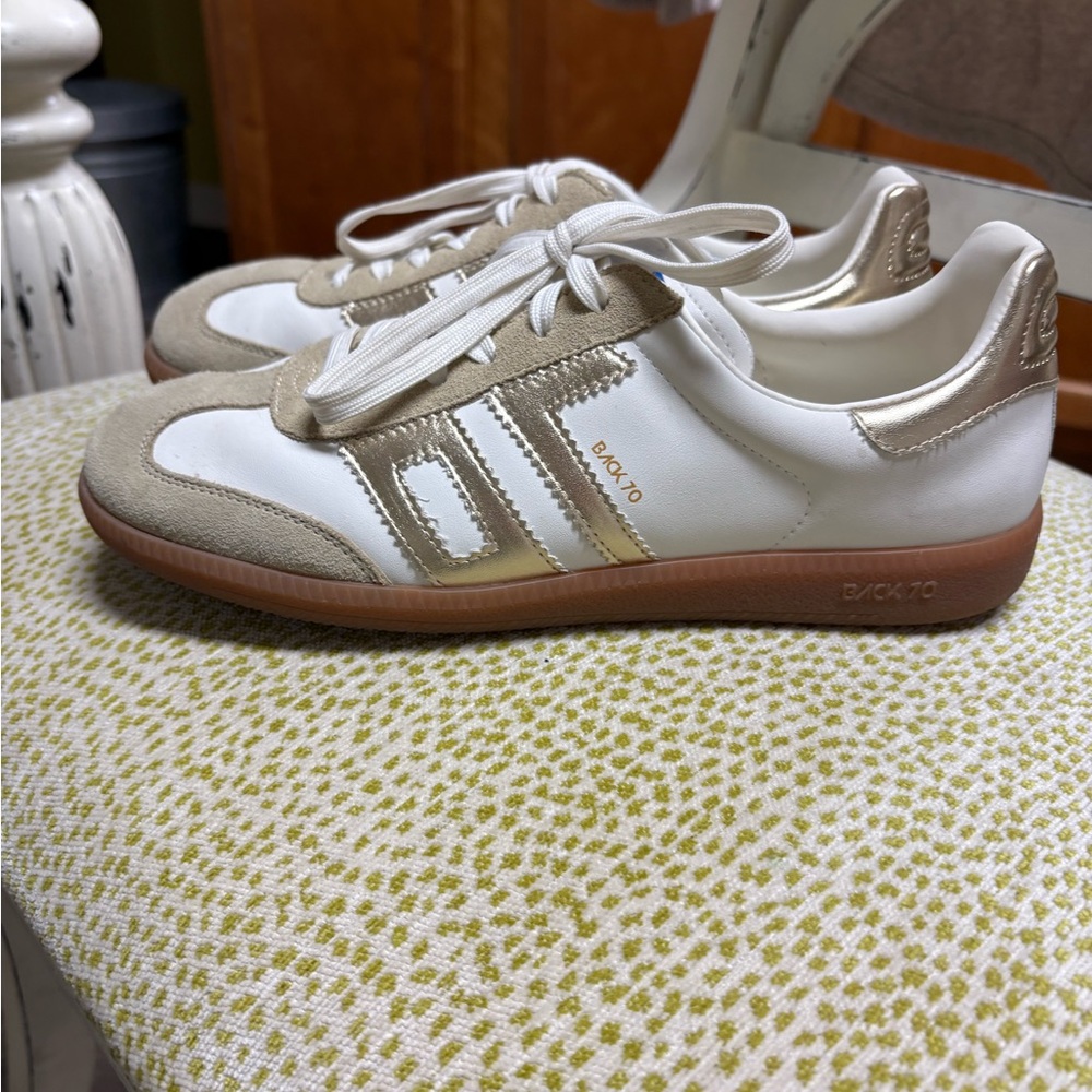 Back 70 White and Gold Sneakers